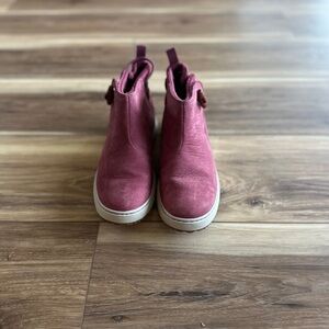 L.L. Bean Ankle Boots size 6, Toggle Boots